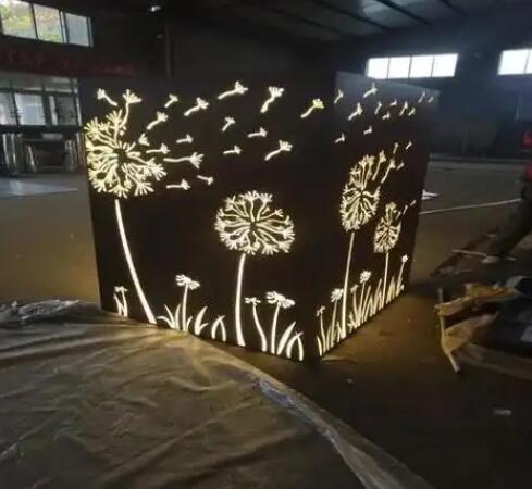 隆子耐候钢灯箱